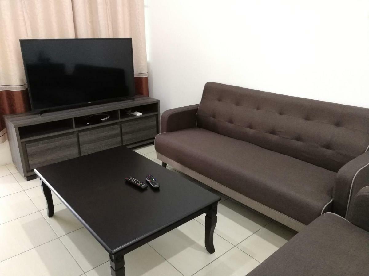 Address No 915, Lorong Uni Central 13, Taman Uni Central, Kuching Samarahan Expressway Екстер'єр фото