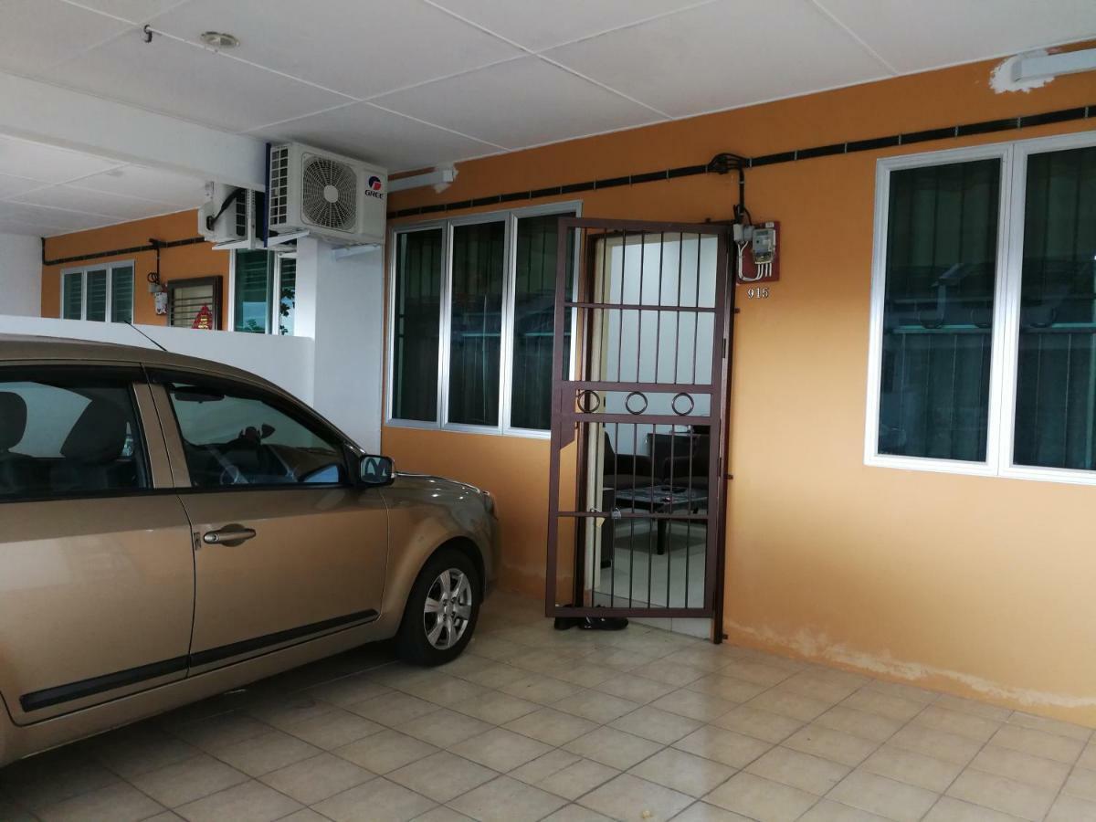 Address No 915, Lorong Uni Central 13, Taman Uni Central, Kuching Samarahan Expressway Екстер'єр фото